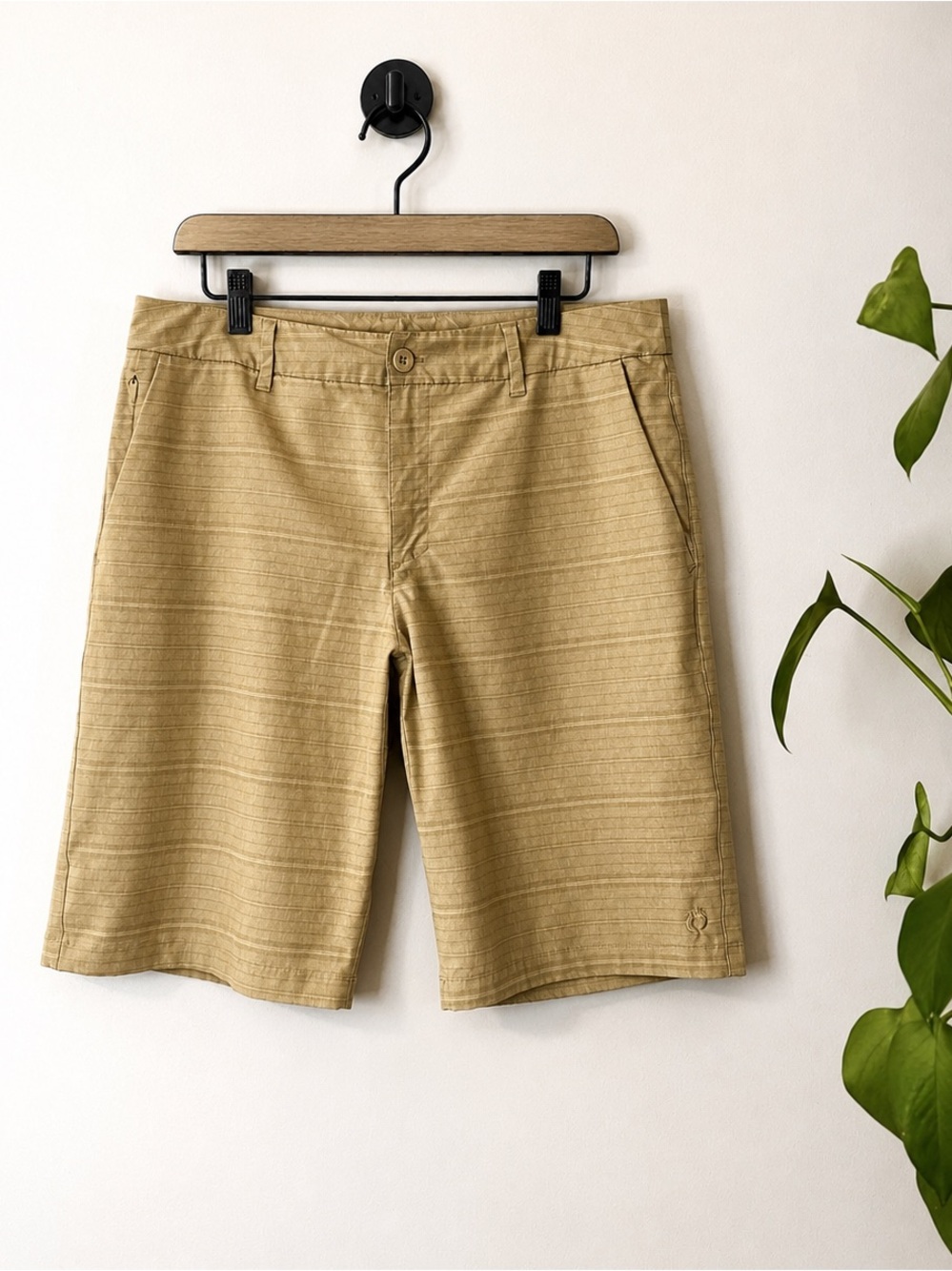 Hang Ten Hybrid Performance Shorts Mens Size 34 Beige Khaki Striped Board Shorts